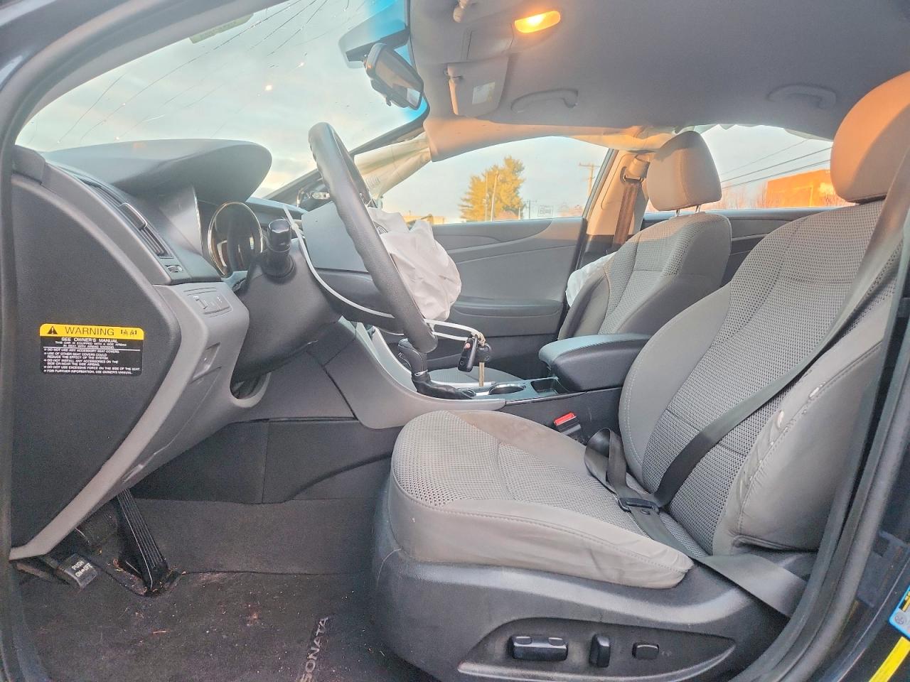 2012 HYUNDAI SONATA GLS photo 13