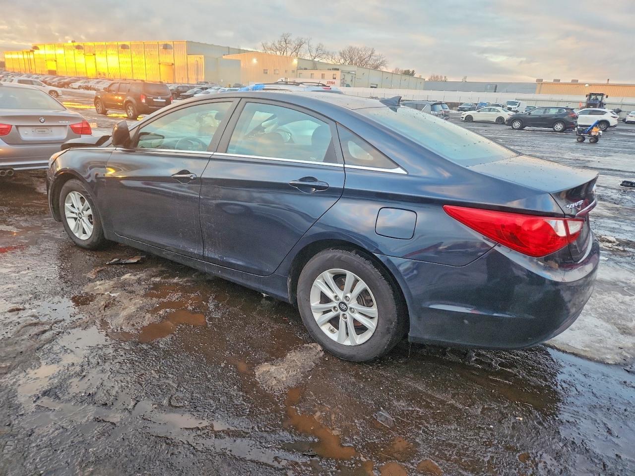 2012 HYUNDAI SONATA GLS photo 3