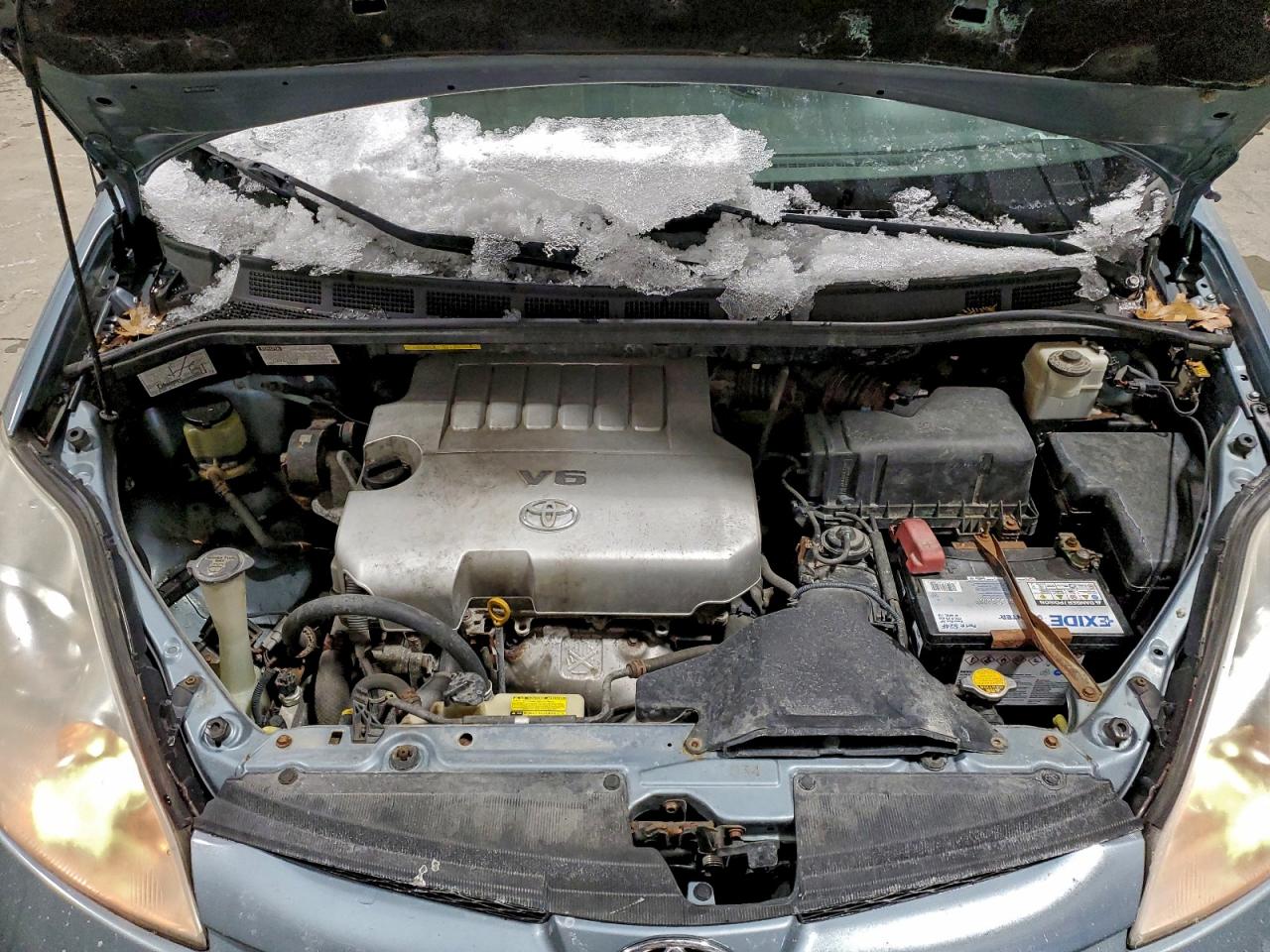 2009 TOYOTA SIENNA CE photo 12
