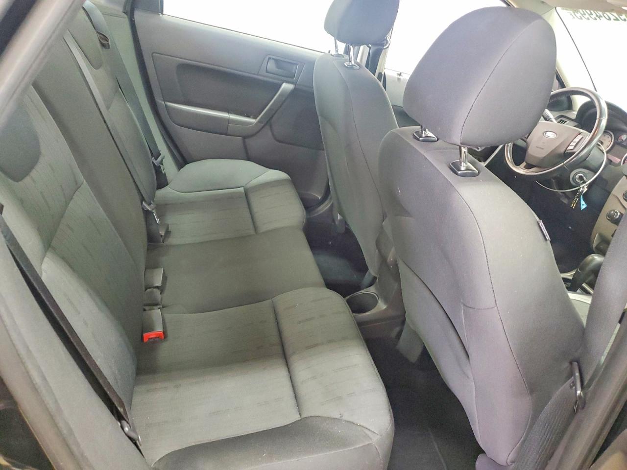 2008 FORD FOCUS SE photo 10