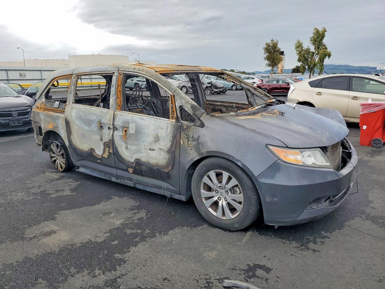2016 HONDA ODYSSEY EXL photo 4