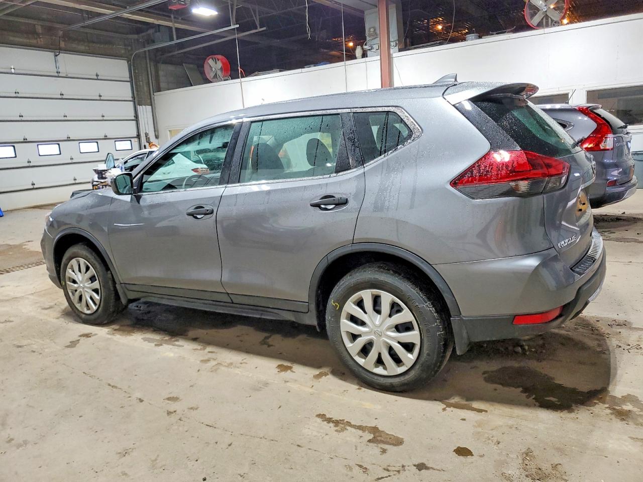 2018 NISSAN ROGUE S photo 2