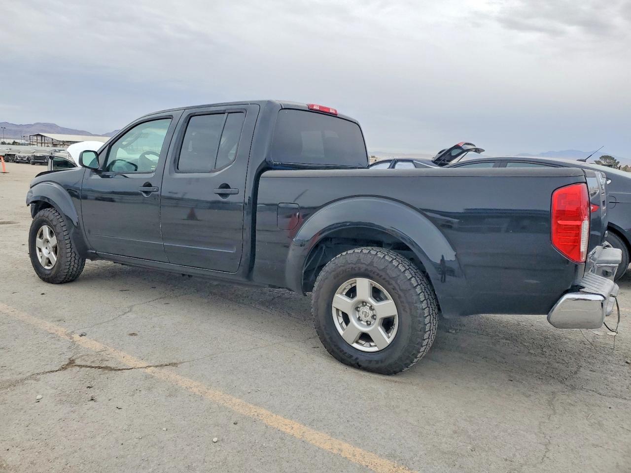 2008 NISSAN FRONTIER CREW CAB LE photo 2
