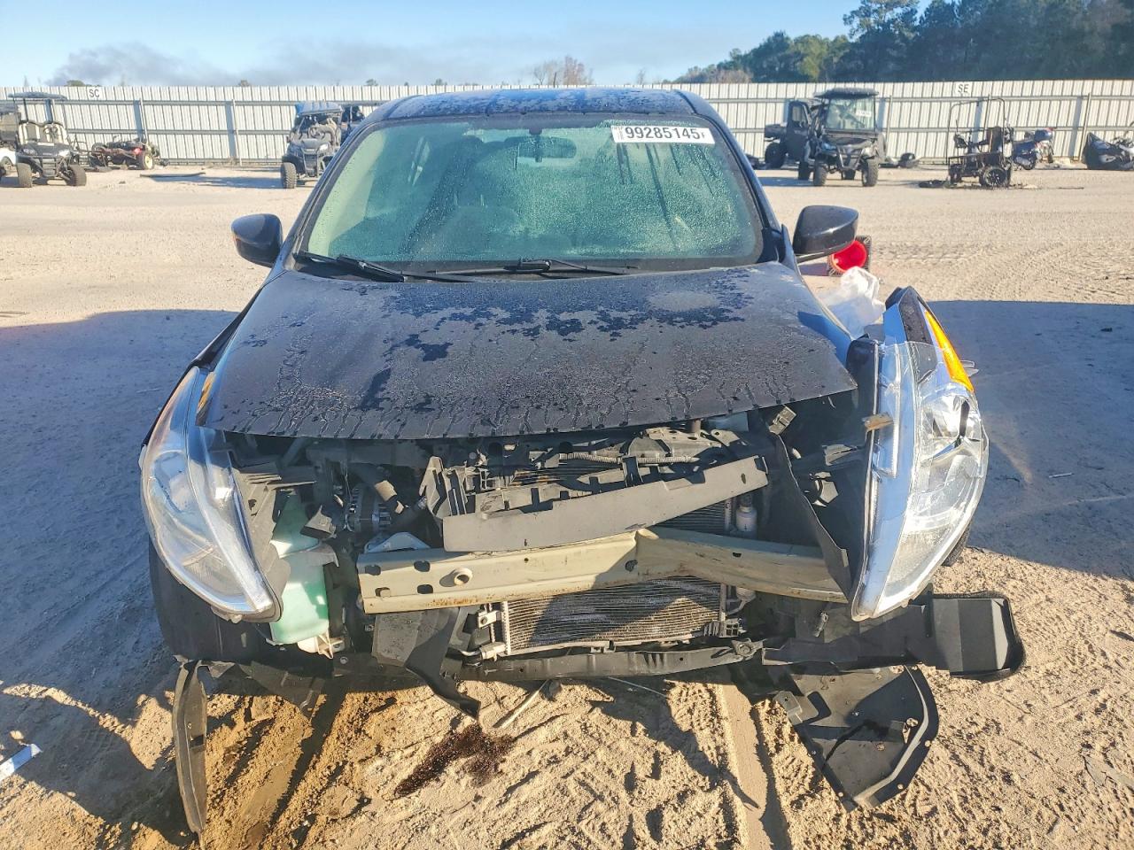 2019 NISSAN VERSA photo 5