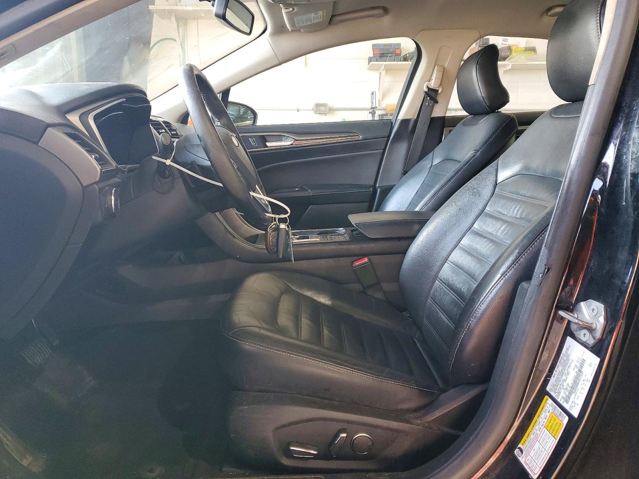 2017 FORD FUSION SE photo 7