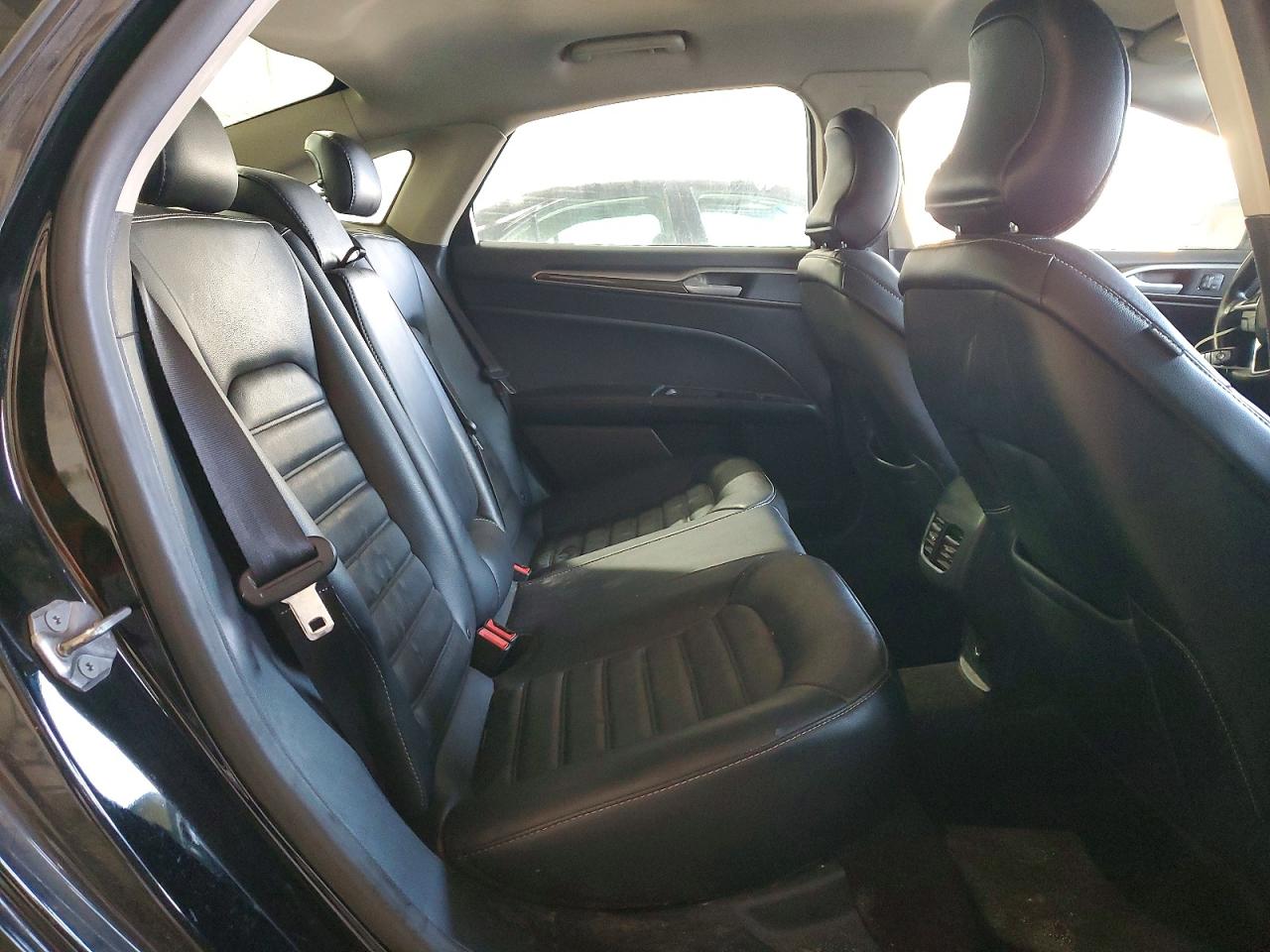 2017 FORD FUSION SE photo 10
