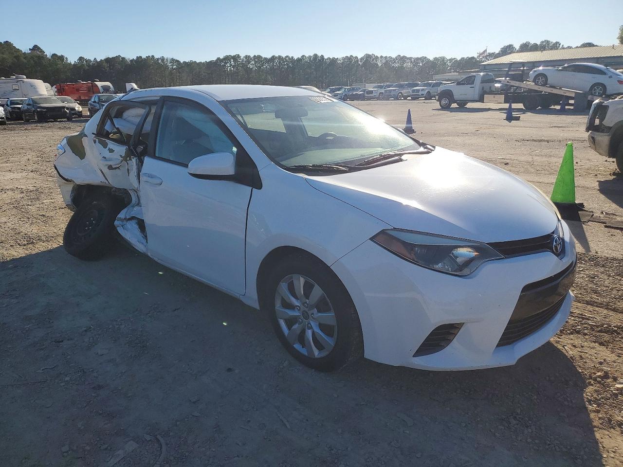 2015 TOYOTA COROLLA LE photo 7