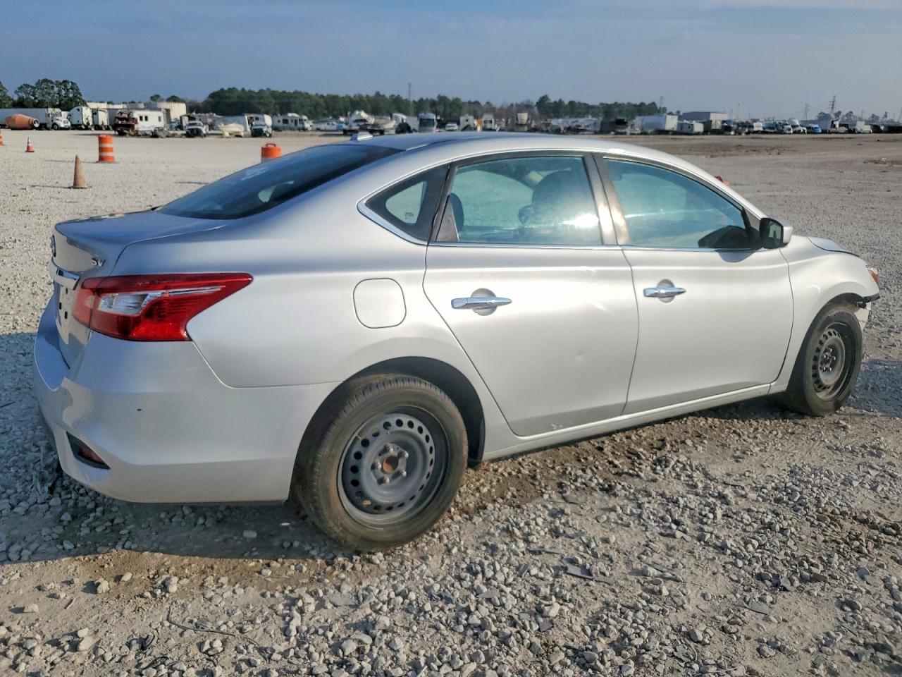 2017 NISSAN SENTRA S photo 3