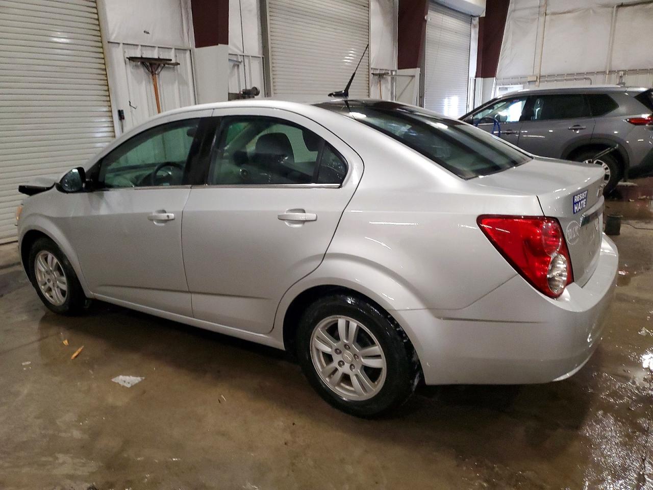 2014 CHEVROLET SONIC LT photo 2