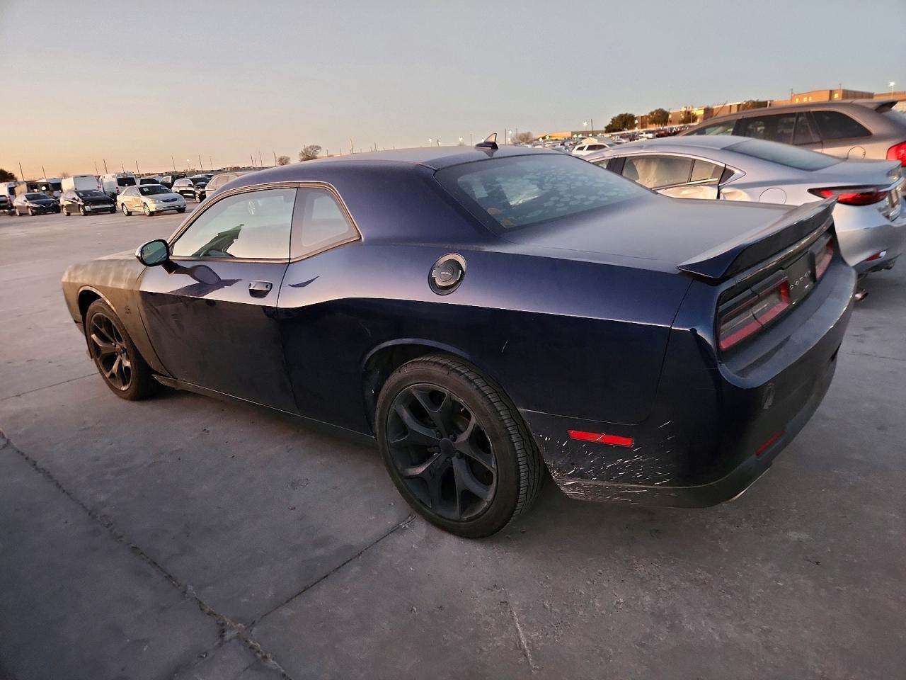 2016 DODGE CHALLENGER SXT photo 2
