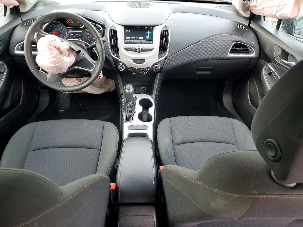 2016 CHEVROLET CRUZE LS photo 8