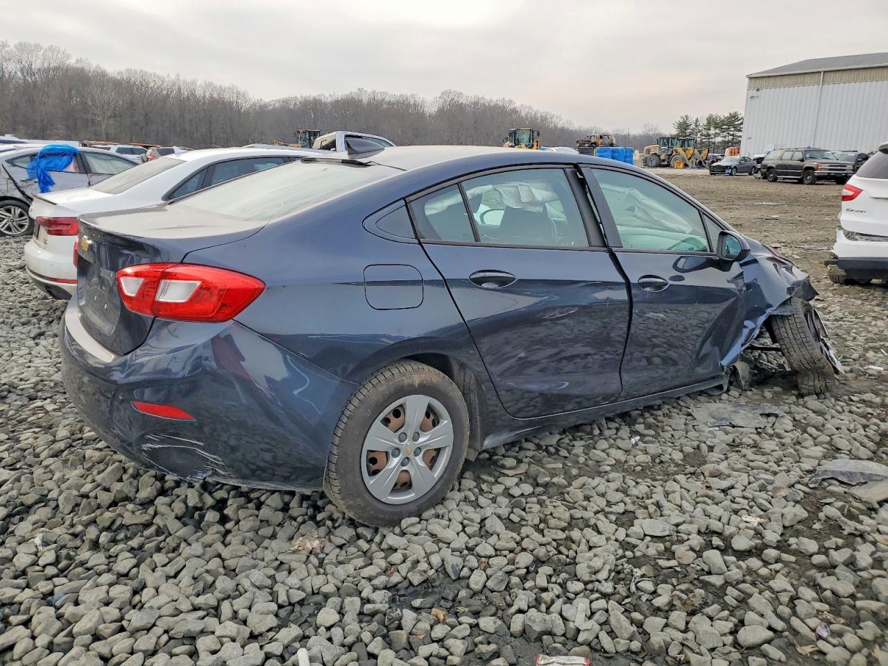 2016 CHEVROLET CRUZE LS photo 3
