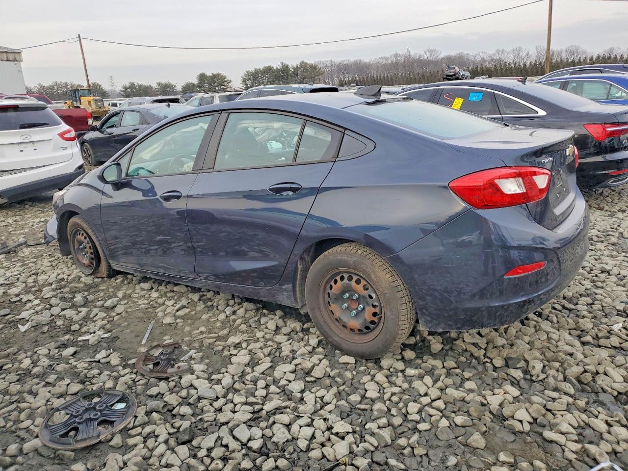 2016 CHEVROLET CRUZE LS photo 2