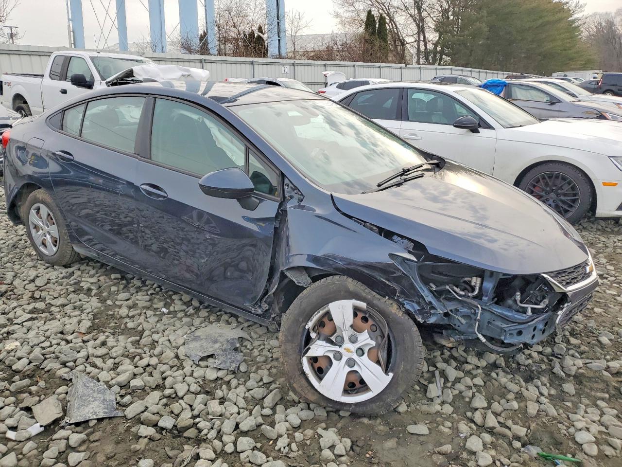 2016 CHEVROLET CRUZE LS photo 4