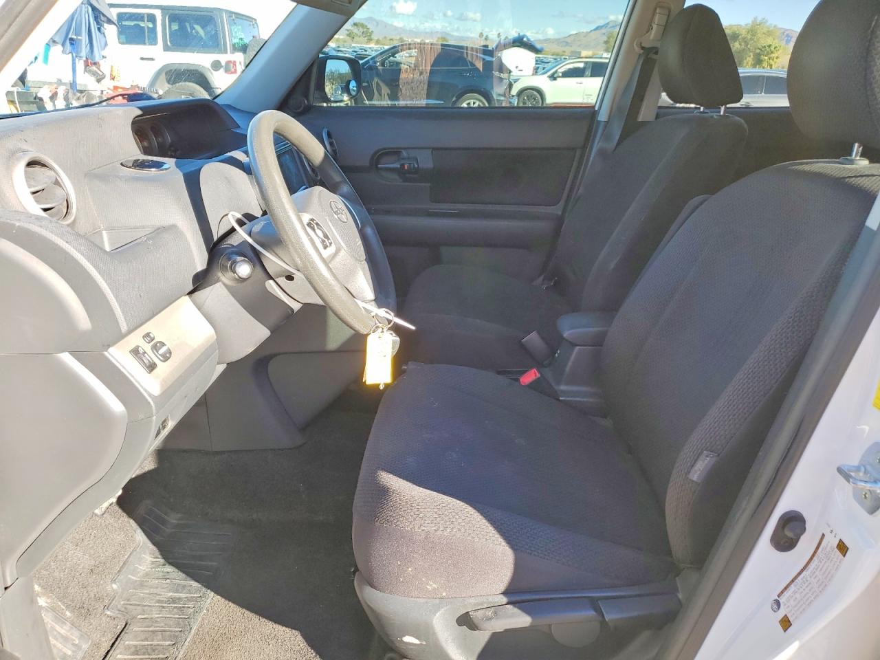 2010 TOYOTA SCION XB photo 7
