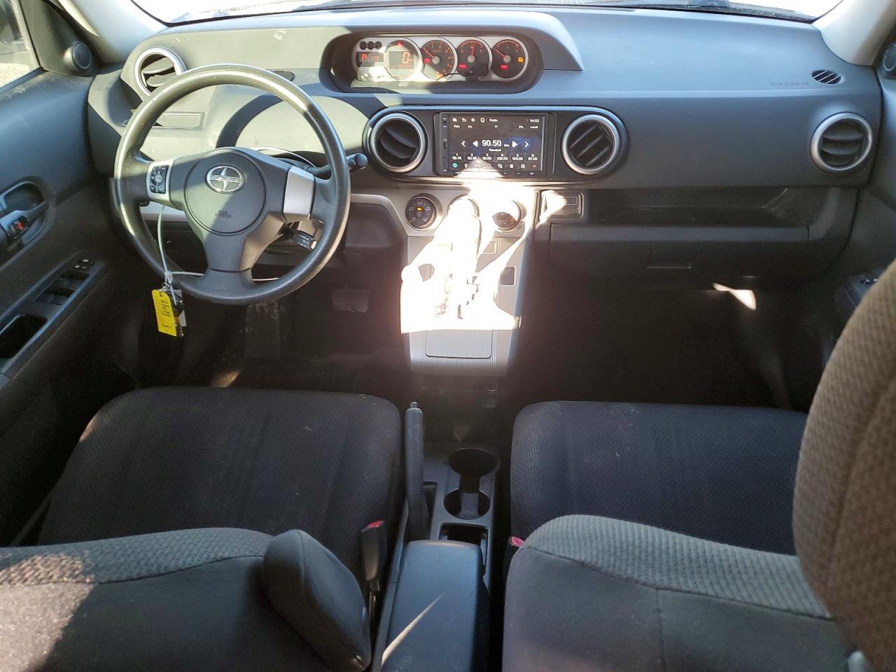 2010 TOYOTA SCION XB photo 8