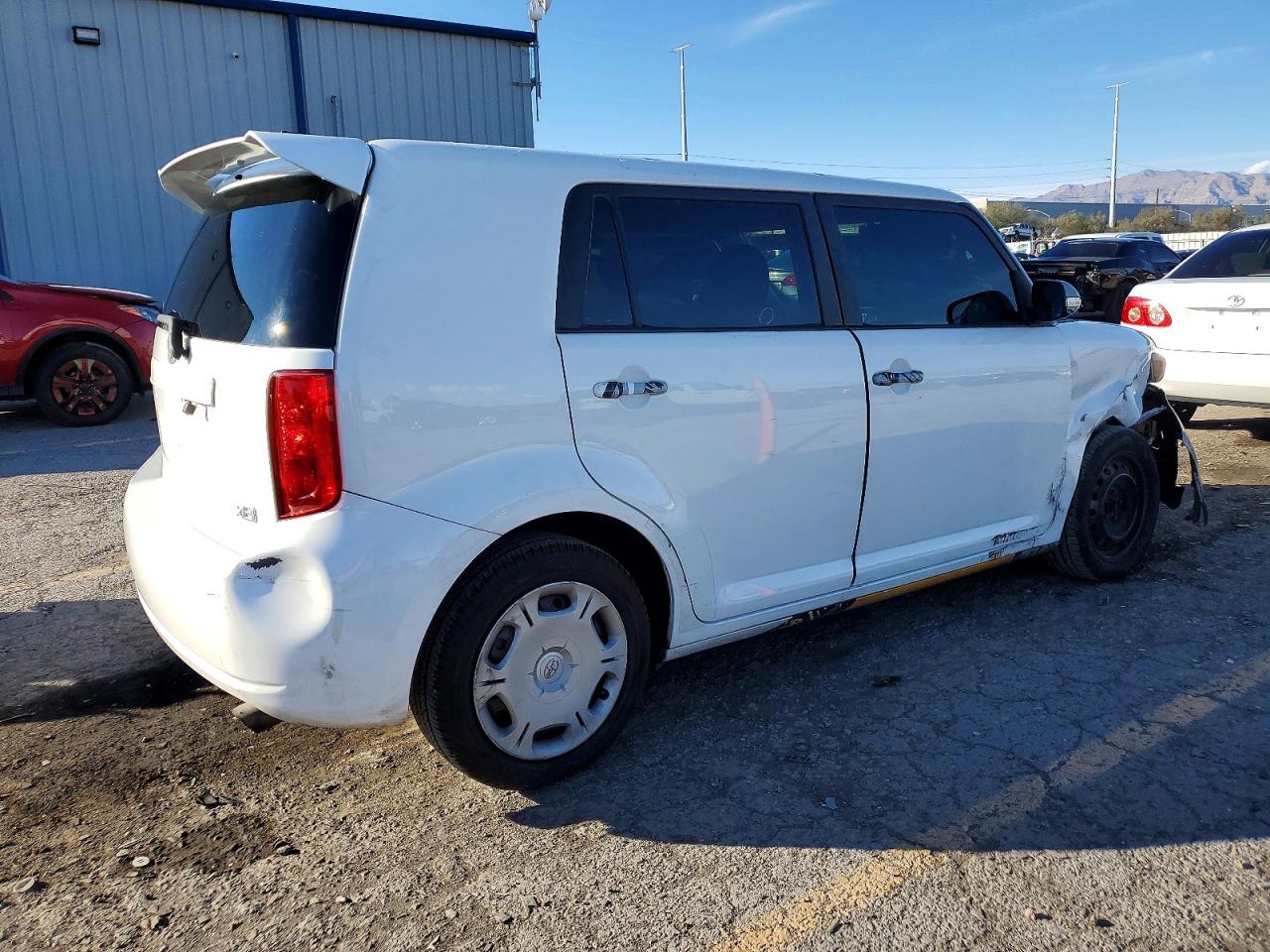 2010 TOYOTA SCION XB photo 3