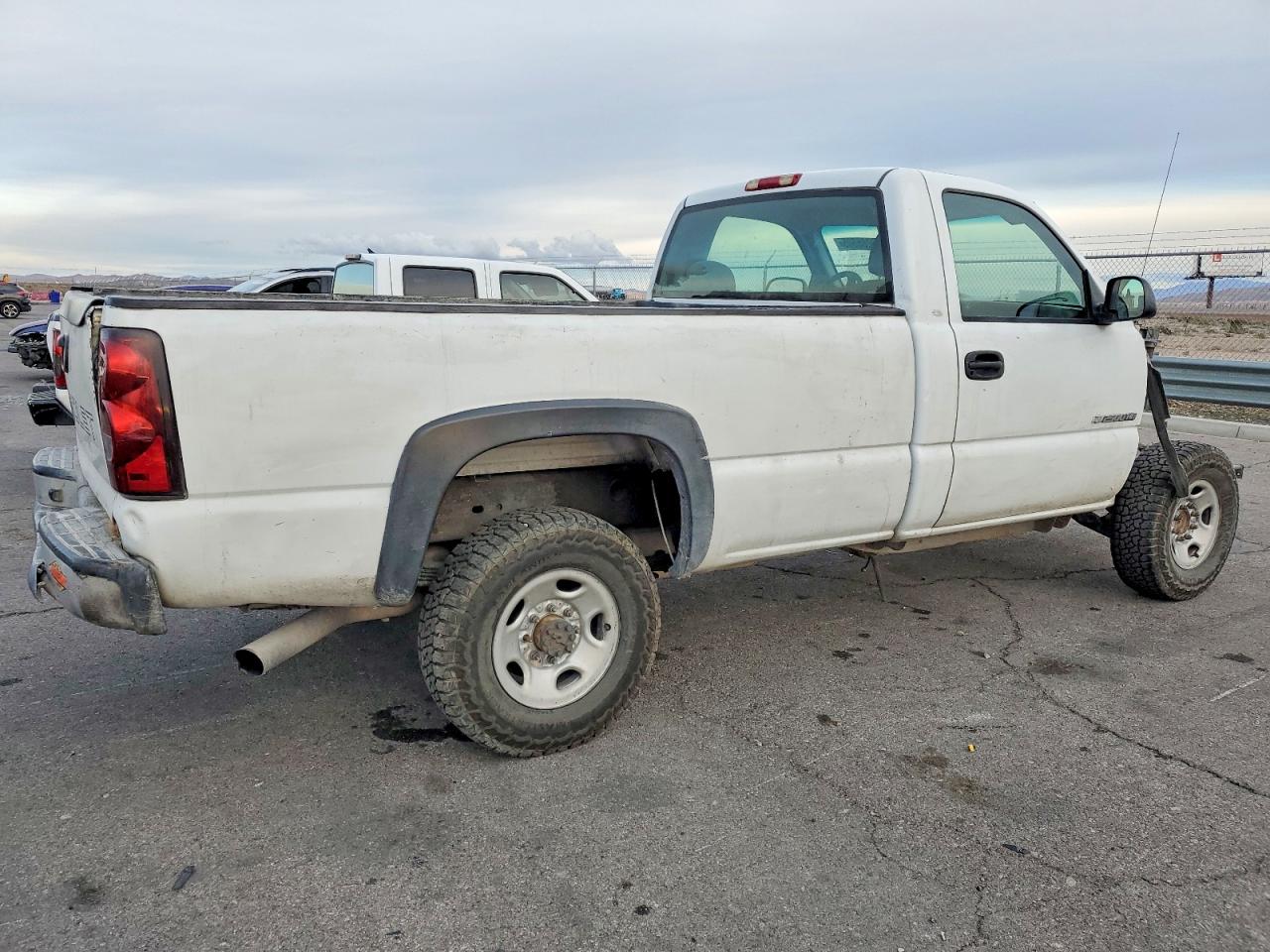 2005 CHEVROLET SILVERADO C2500 HEAVY DUTY photo 3