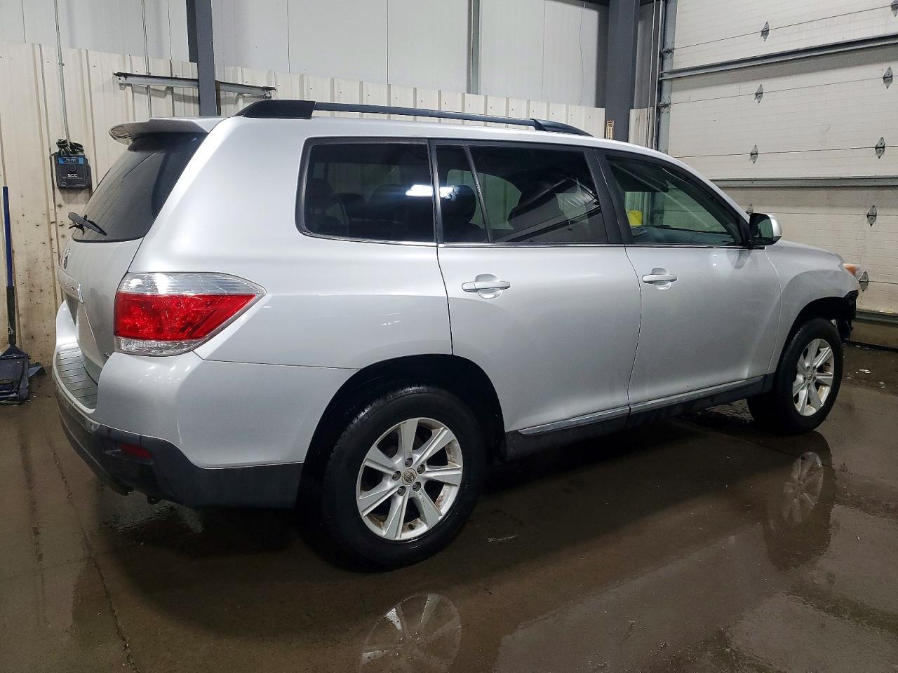 2012 TOYOTA HIGHLANDER BASE photo 3