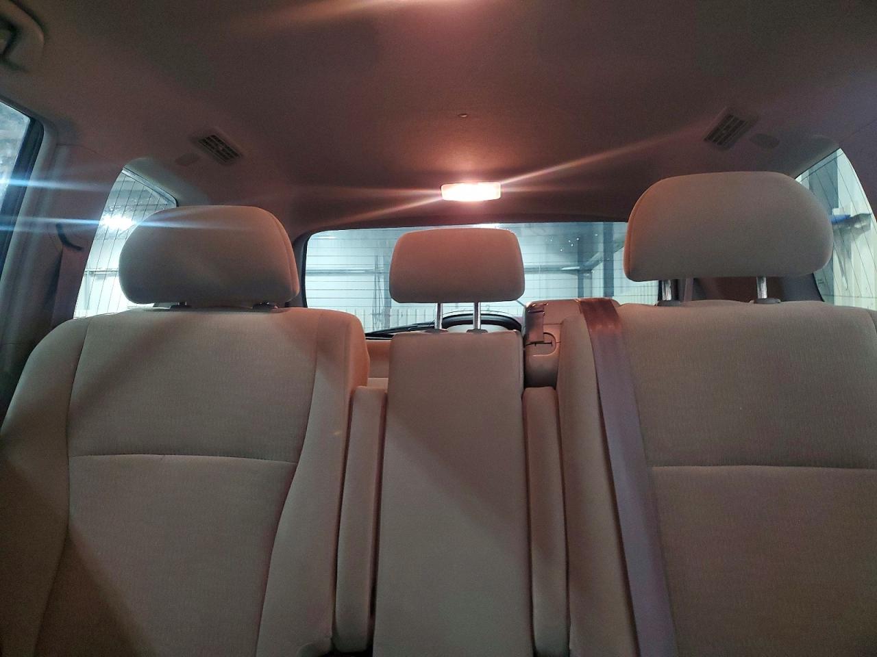 2012 TOYOTA HIGHLANDER BASE photo 10
