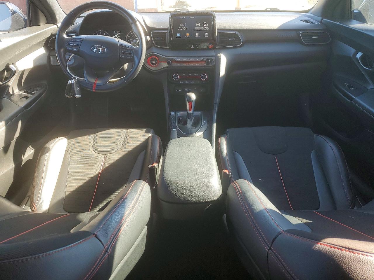 2019 HYUNDAI VELOSTER BASE photo 8