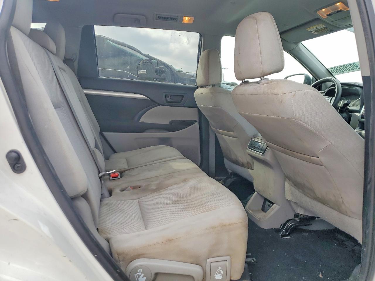 2019 TOYOTA HIGHLANDER LE photo 11