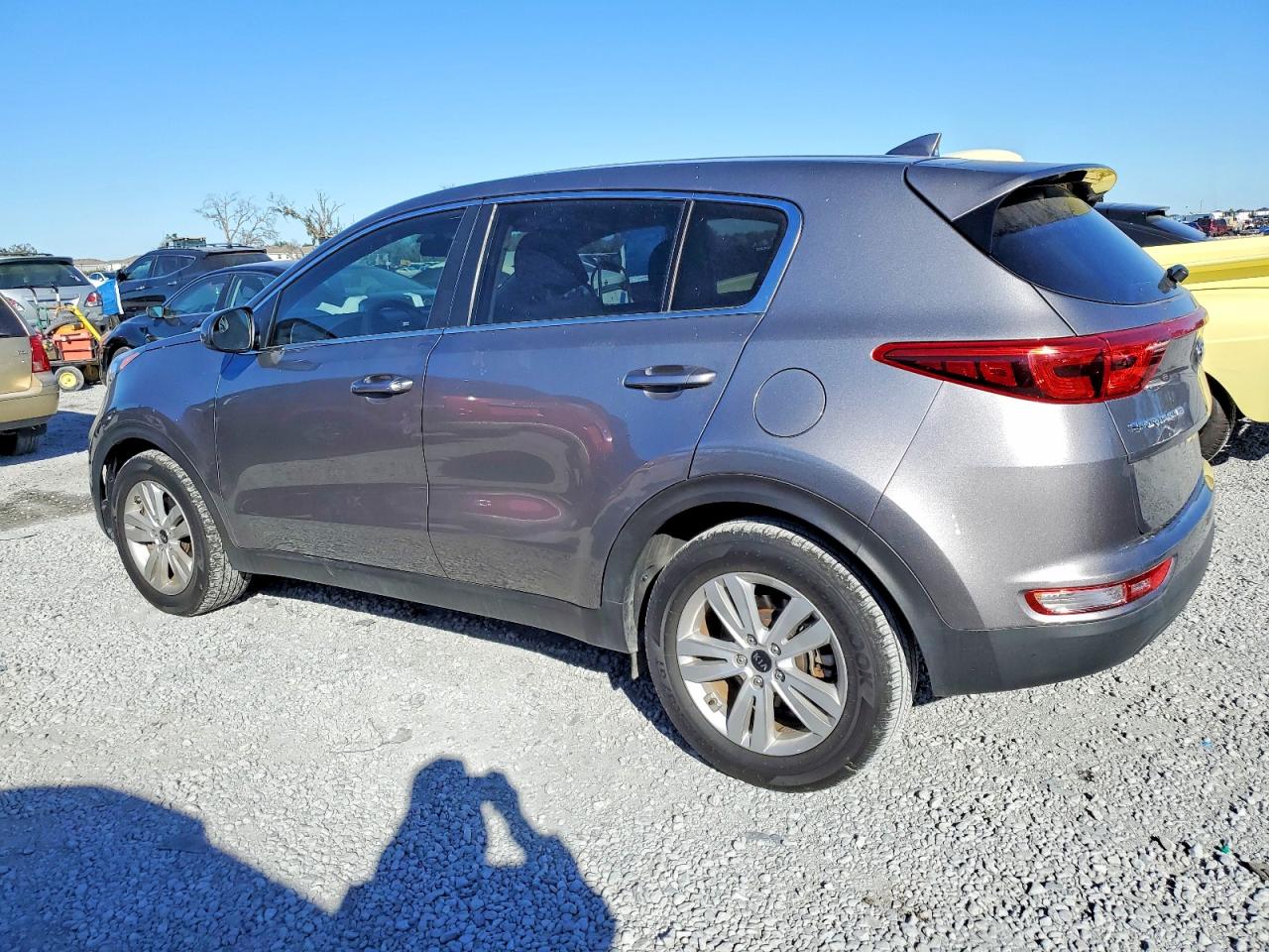 2019 KIA SPORTAGE LX photo 3
