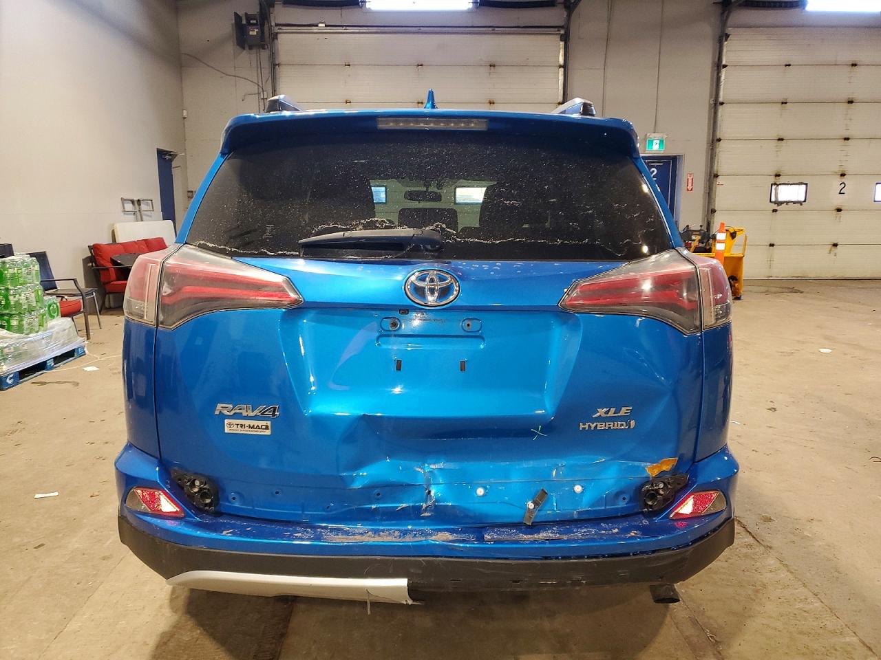 2016 TOYOTA RAV4 HV XLE photo 6