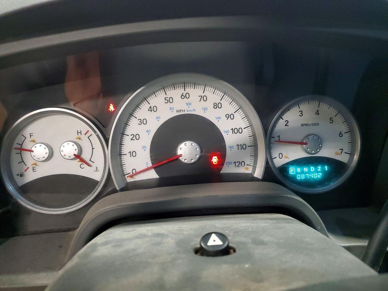 2005 DODGE DAKOTA QUAD SLT photo 9
