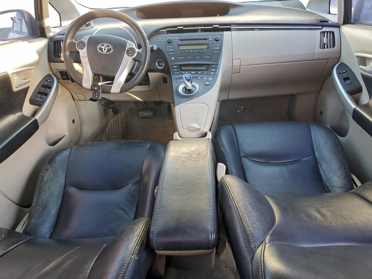 2011 TOYOTA PRIUS photo 8