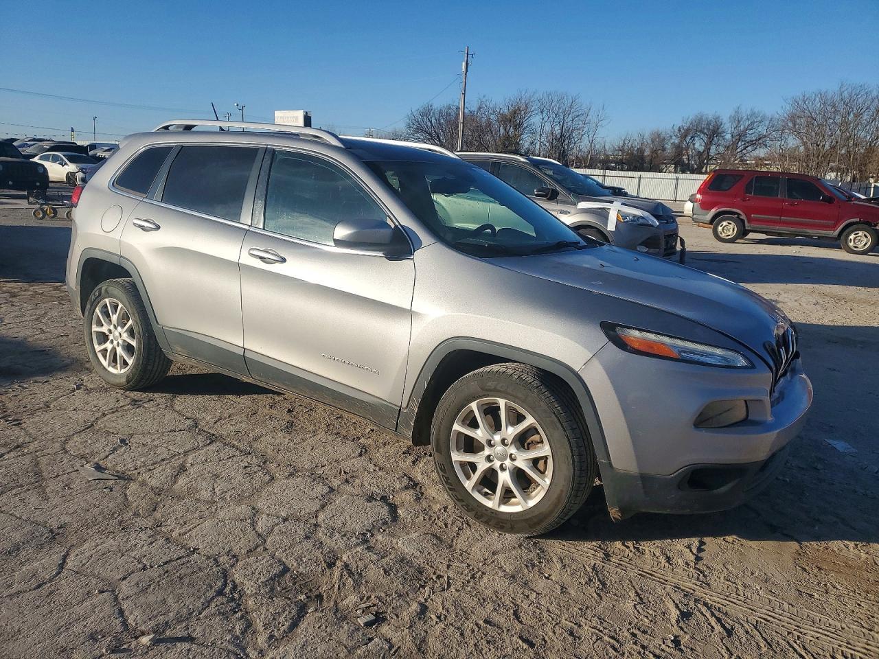 2015 JEEP CHEROKEE LATITUDE photo 4