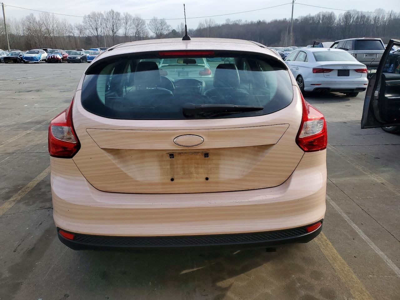 2013 FORD FOCUS SE photo 6
