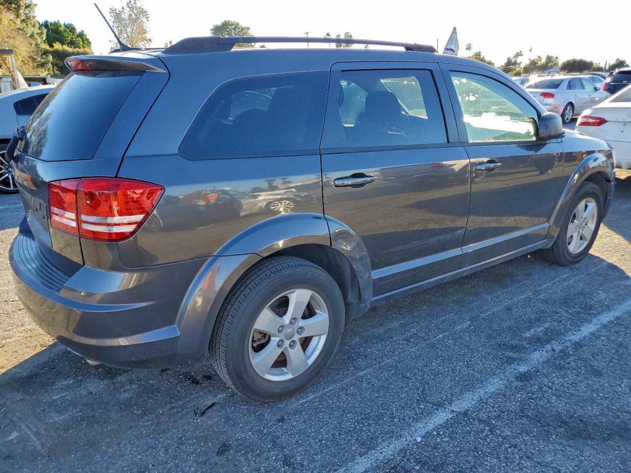 2017 DODGE JOURNEY SE photo 3