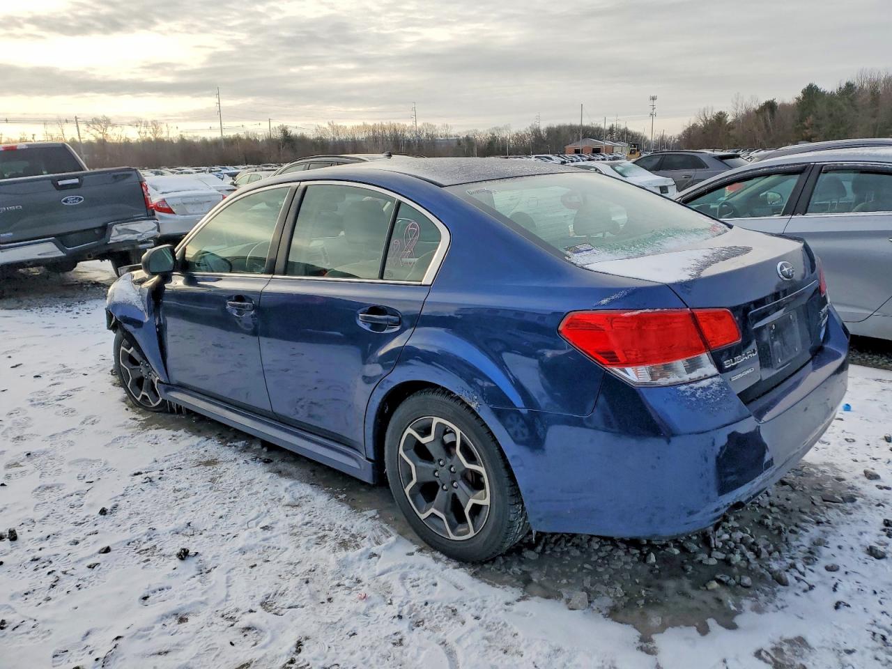 2011 SUBARU LEGACY 2.5I photo 2