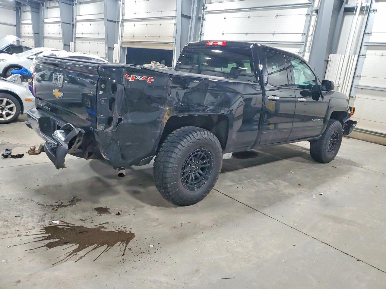 2016 CHEVROLET SILVERADO K1500 LT photo 3