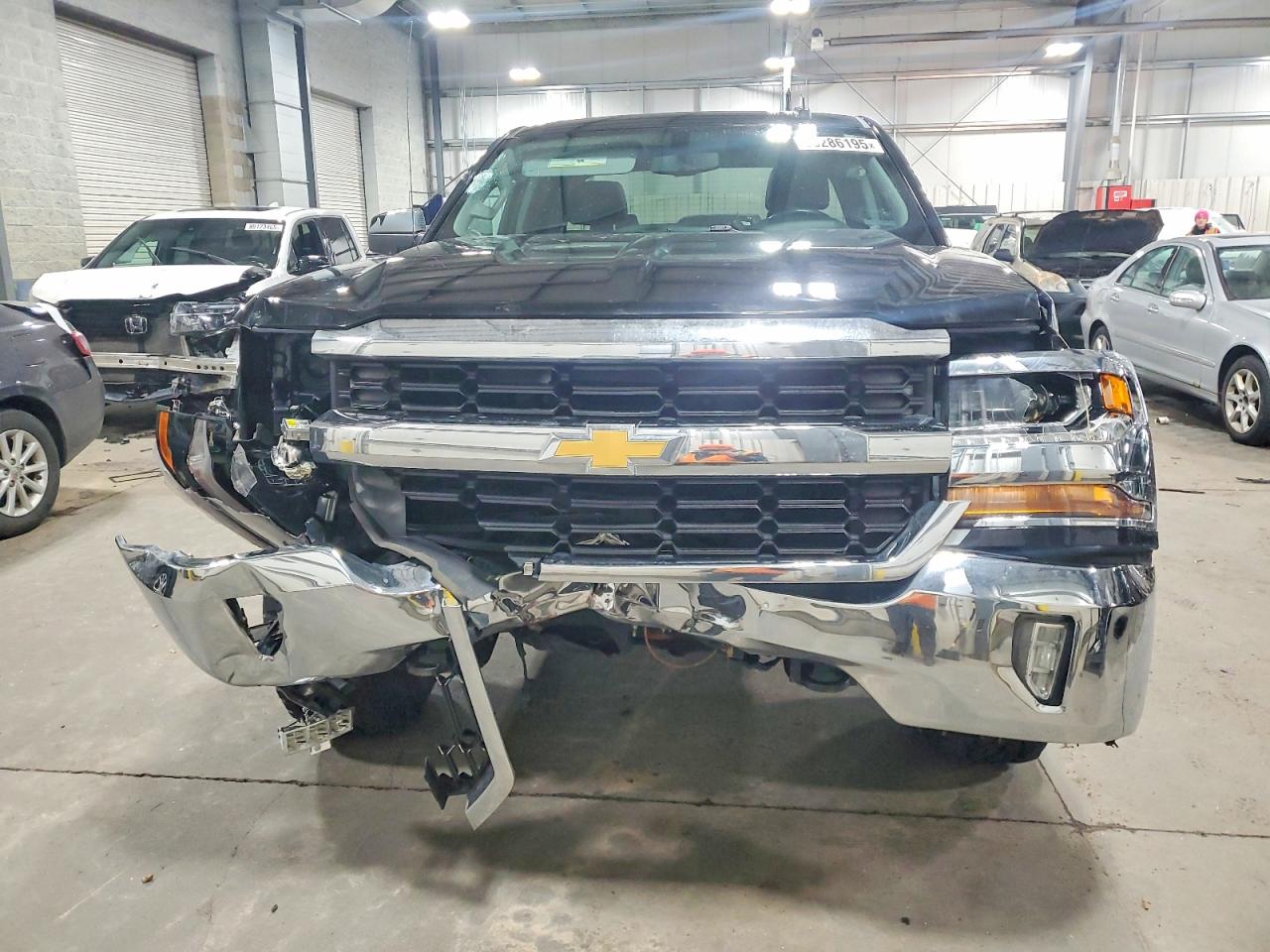 2016 CHEVROLET SILVERADO K1500 LT photo 5