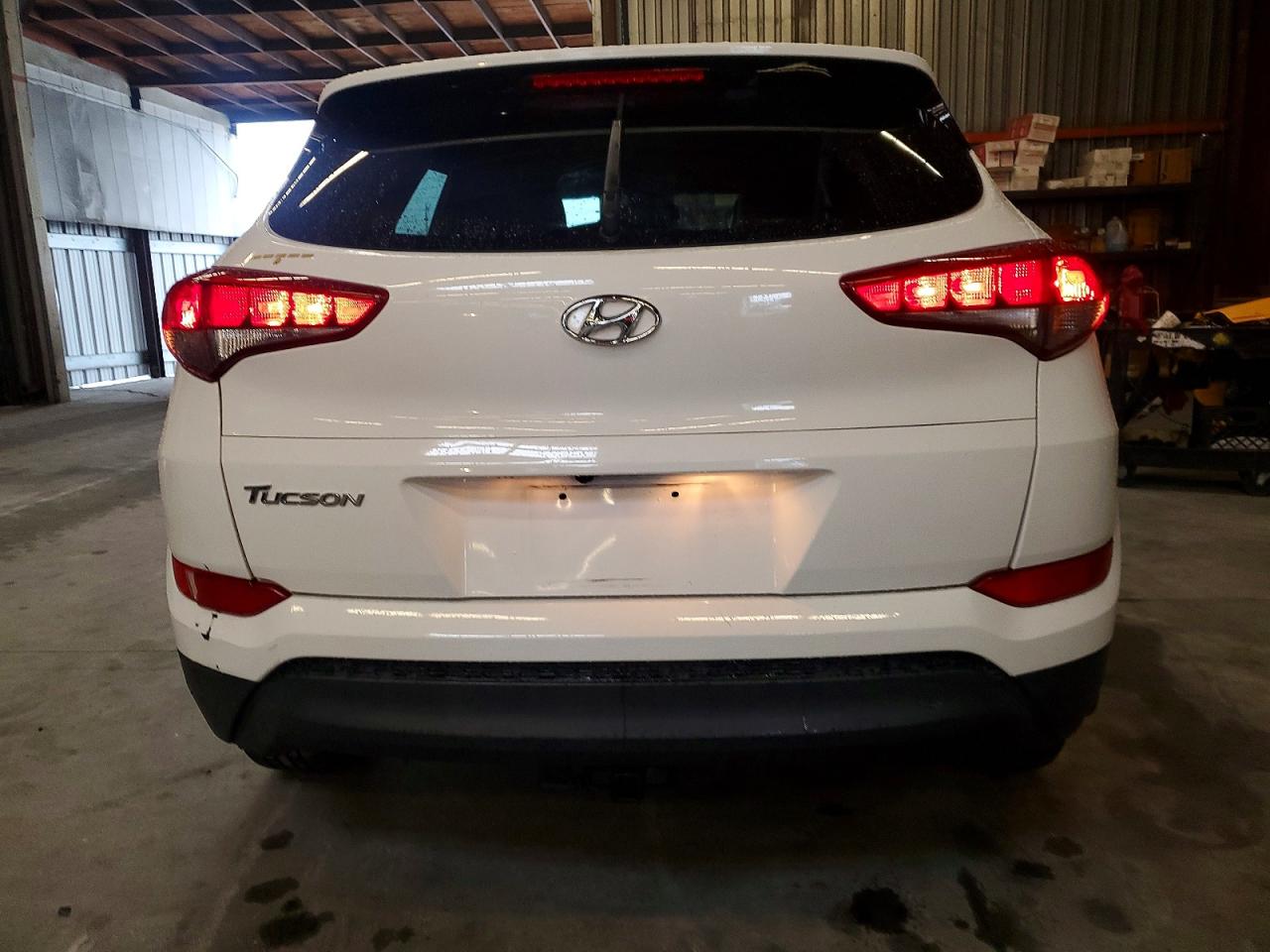 2016 HYUNDAI TUCSON SE photo 6