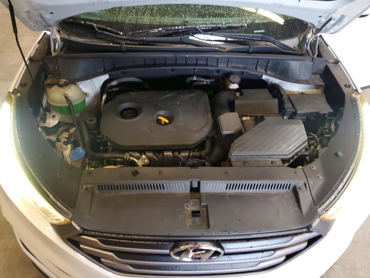 2016 HYUNDAI TUCSON SE photo 12