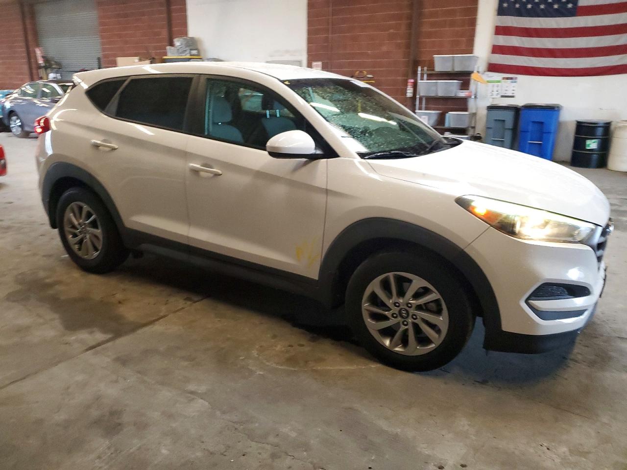 2016 HYUNDAI TUCSON SE photo 4
