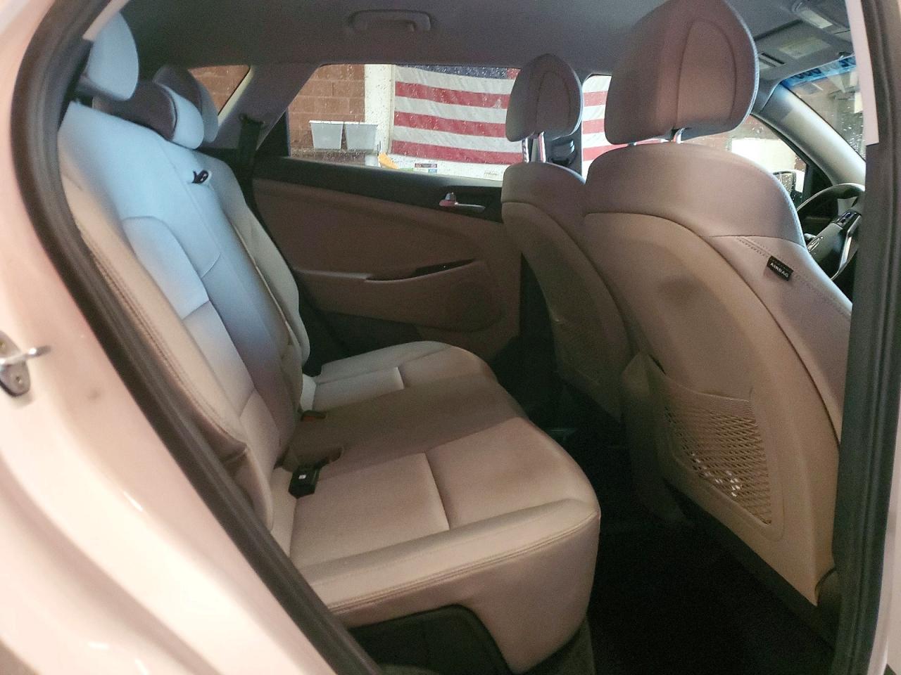 2016 HYUNDAI TUCSON SE photo 11