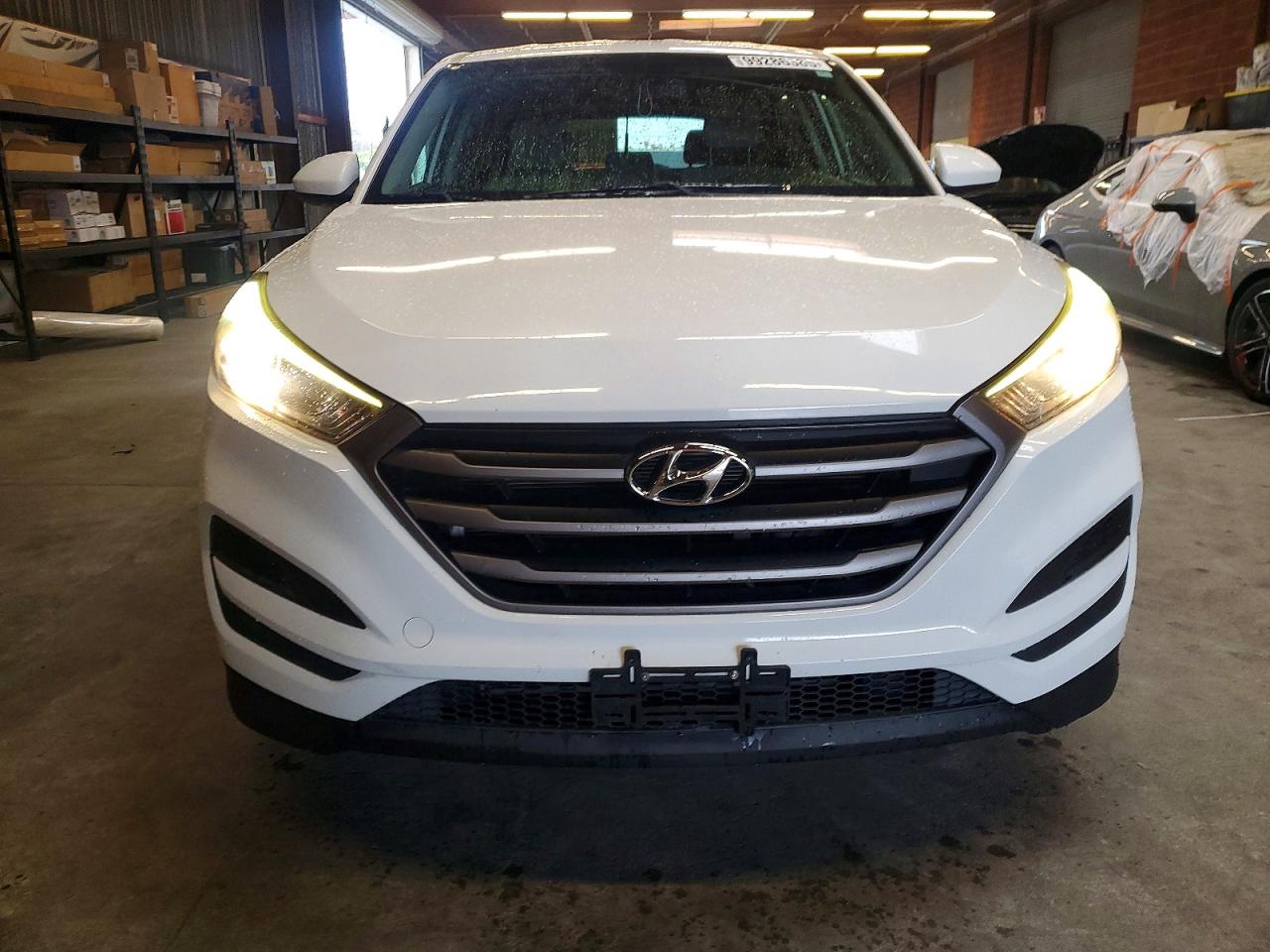 2016 HYUNDAI TUCSON SE photo 5
