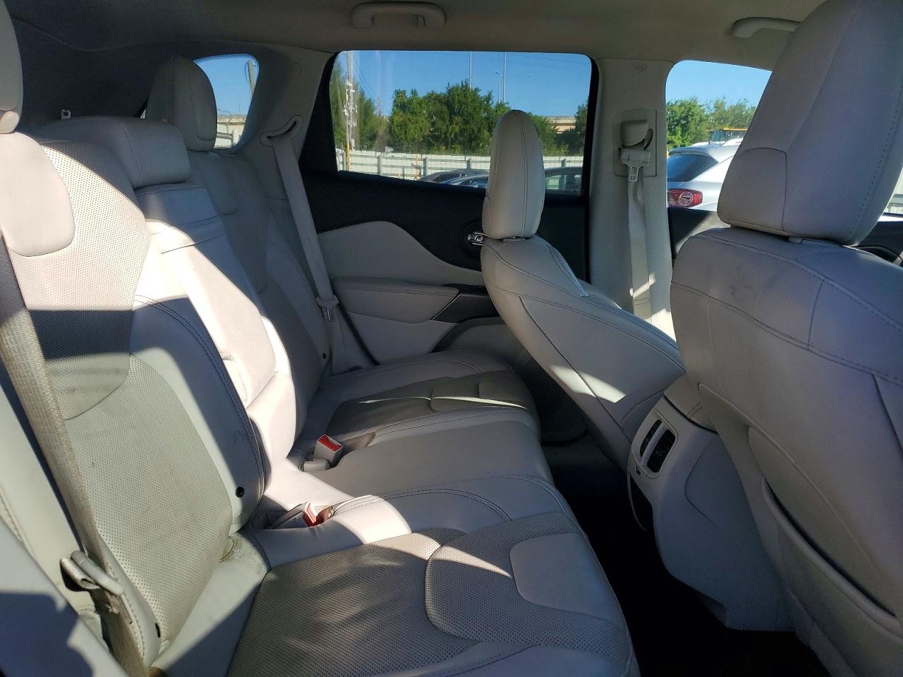 2019 JEEP CHEROKEE LIMITED photo 10