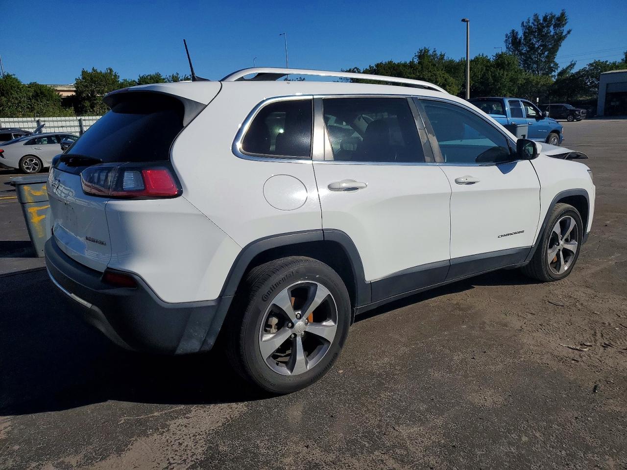 2019 JEEP CHEROKEE LIMITED photo 3