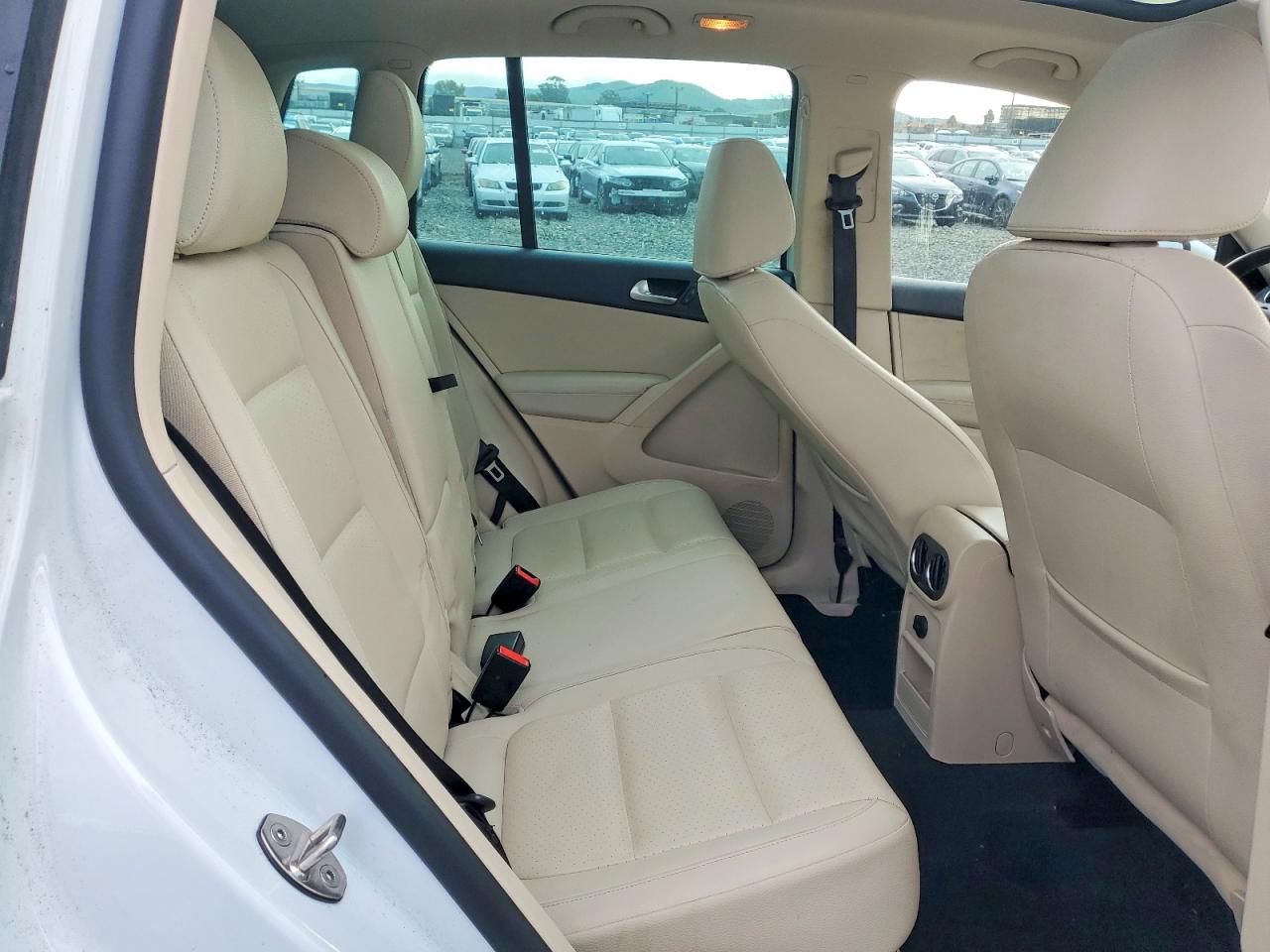 2017 VOLKSWAGEN TIGUAN WOLFSBURG photo 11
