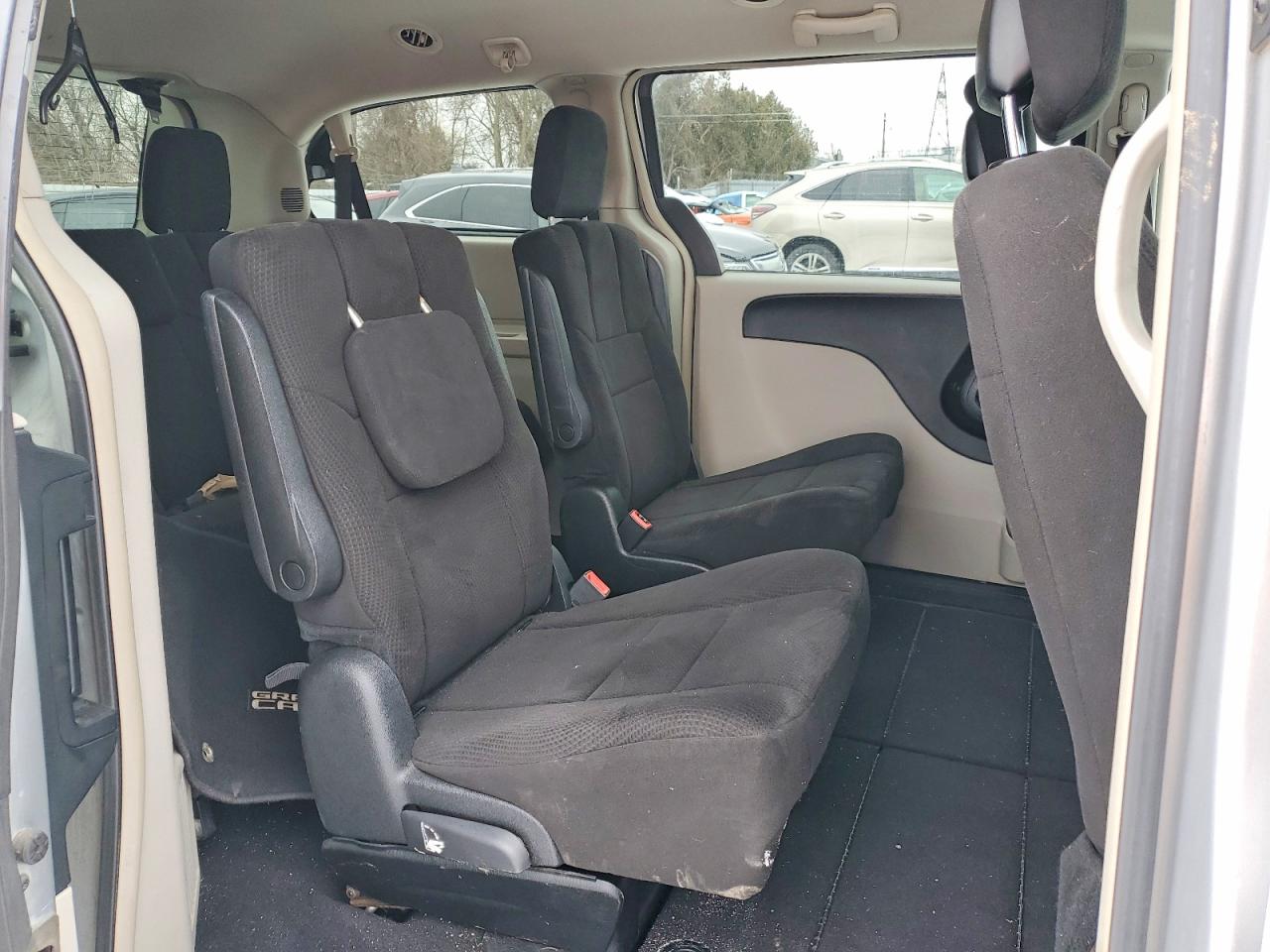 2012 DODGE GRAND CARAVAN CREW photo 11