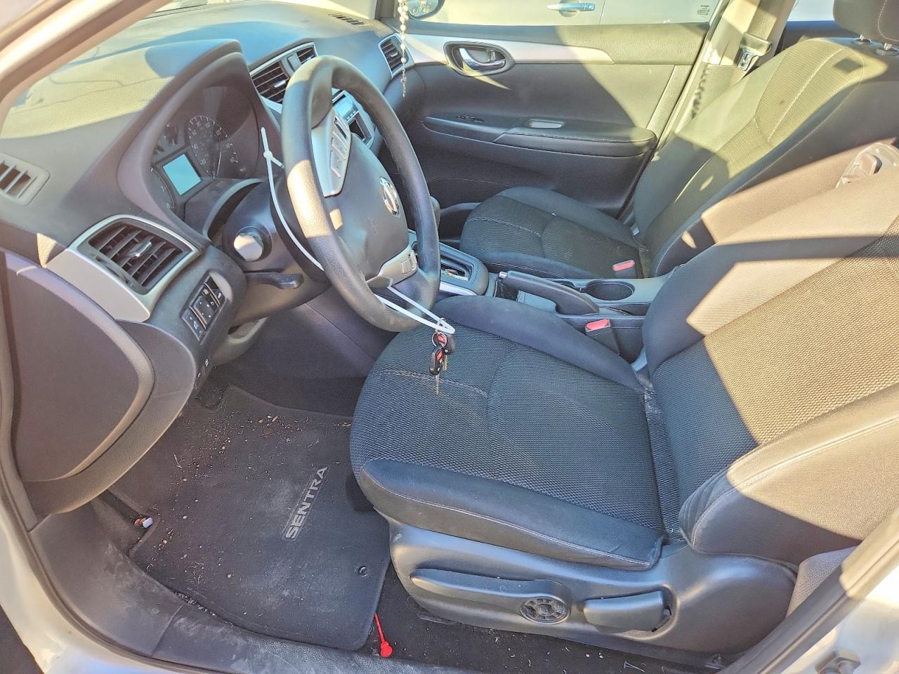 2016 NISSAN SENTRA S photo 7