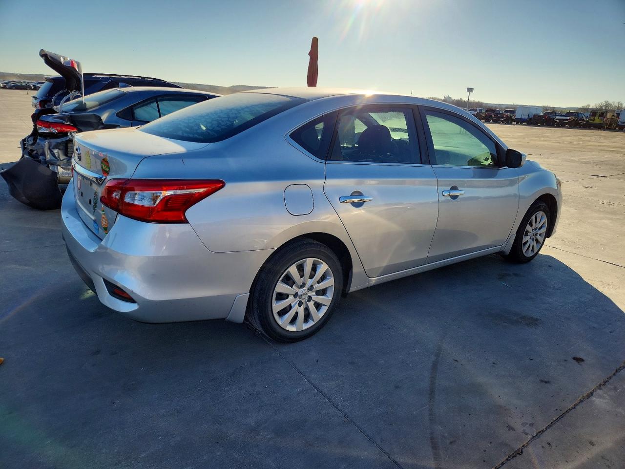 2016 NISSAN SENTRA S photo 3