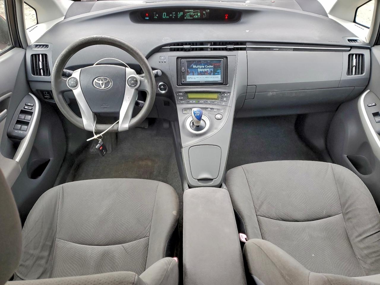 2011 TOYOTA PRIUS photo 8