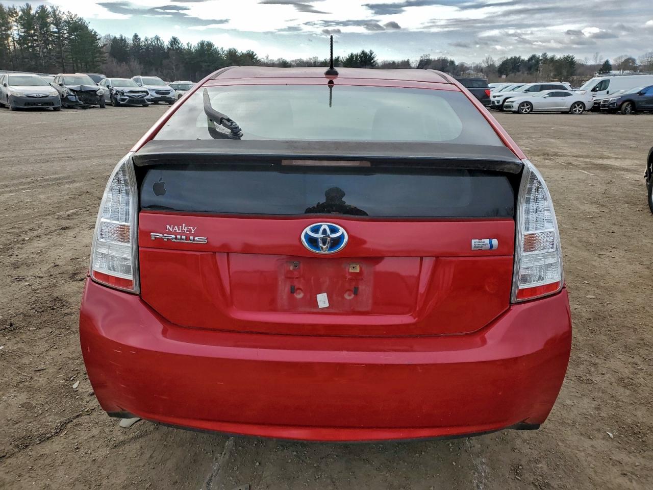2011 TOYOTA PRIUS photo 6