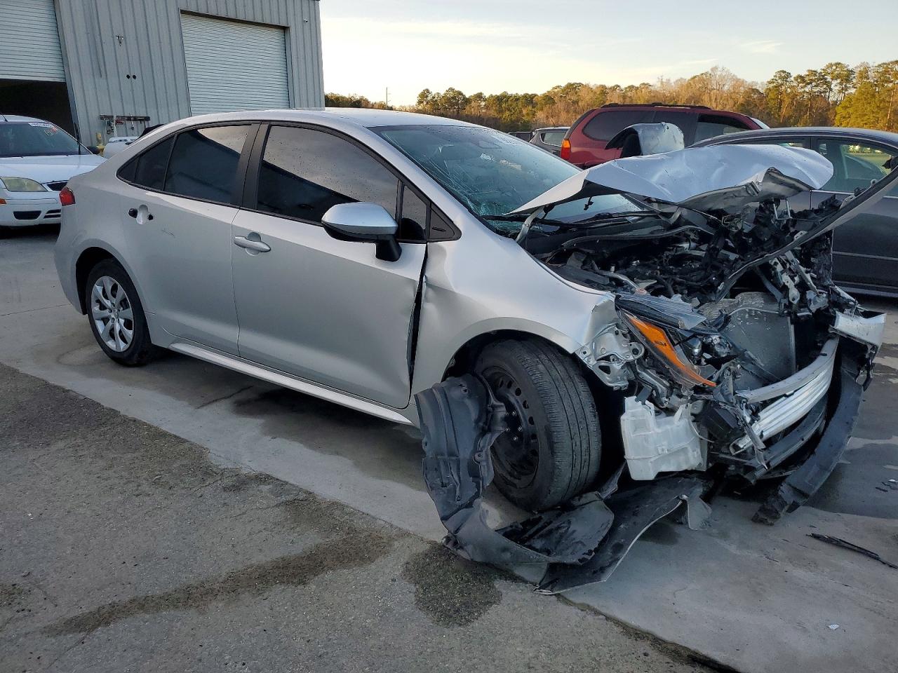 2023 TOYOTA COROLLA LE photo 4